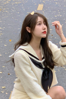 女孩子衣服掉的视频